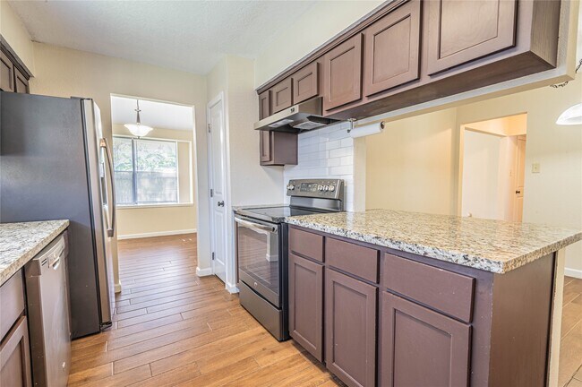 Building Photo - 11438 Brook Meadow Dr