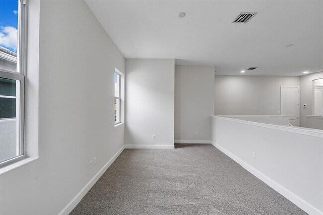 Building Photo - 14929 RedCove Pl