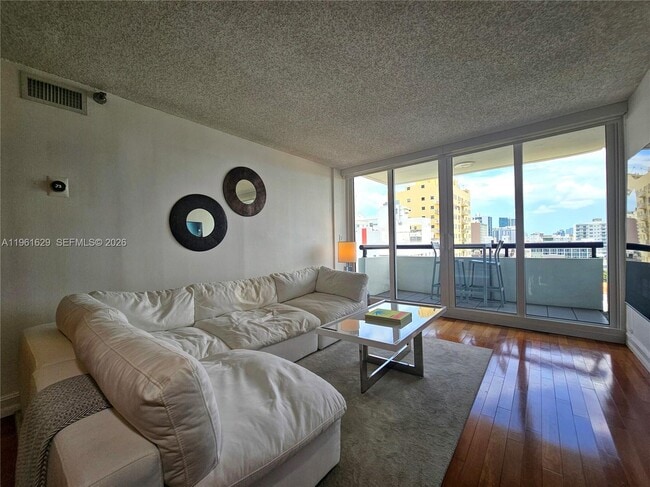 Building Photo - 3200 Collins Ave