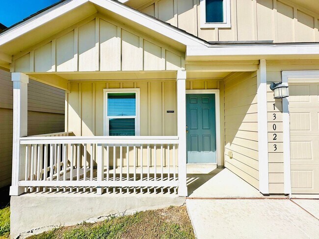 Primary Photo - Charming 3-Bedroom, 2.5-Bath Home in the d...