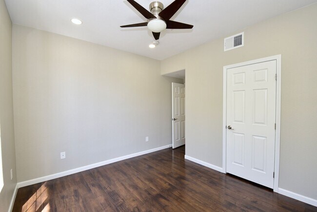 Building Photo - UPGRADED LOVELY 2 BED 2 BATH CONDO AT VISTANA