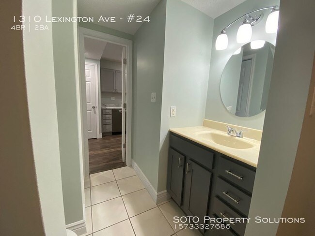 Building Photo - 4BD/2BA Remodeled Condo off Lexington
