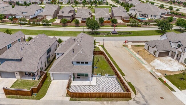 Building Photo - 12535 Mercer Pkwy