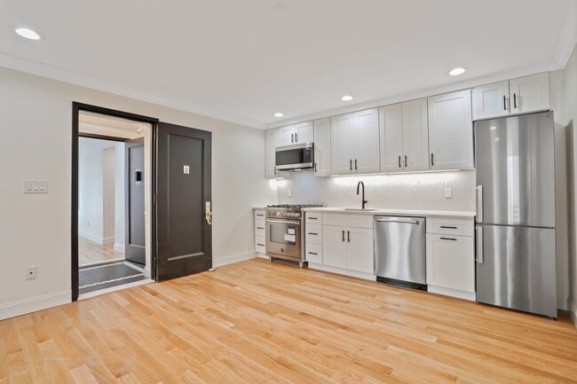 Building Photo - 1 Cambridge Pl