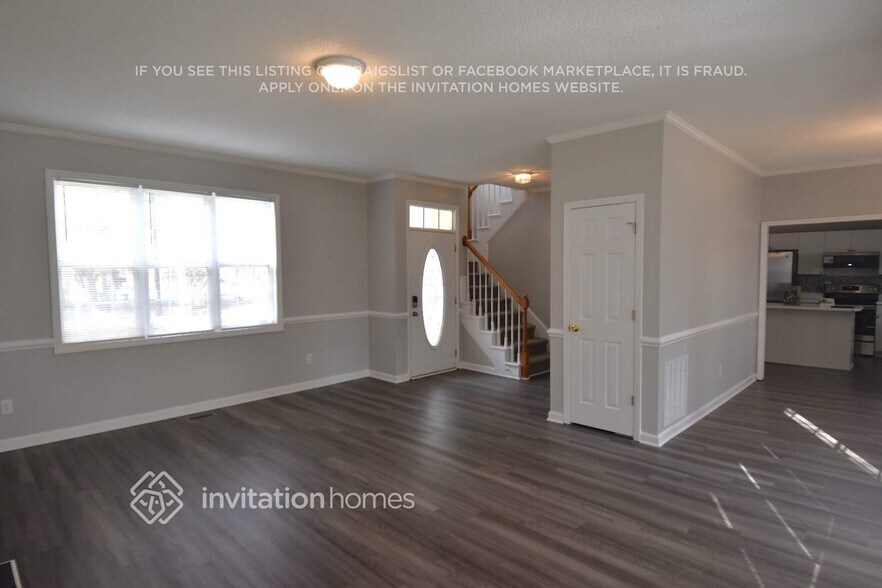 Building Photo - 113 Brampton Cir