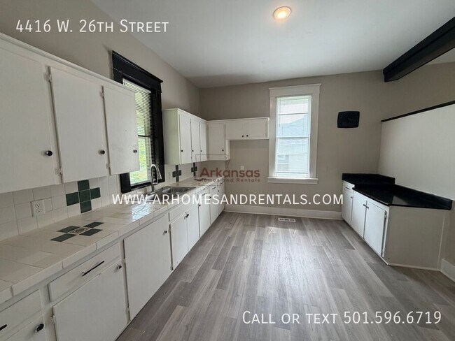 Building Photo - 4416 W 26th St