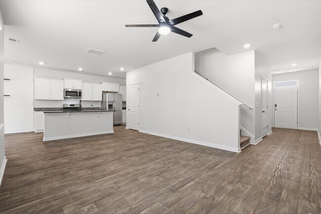 Building Photo - 9773 Roseberry St