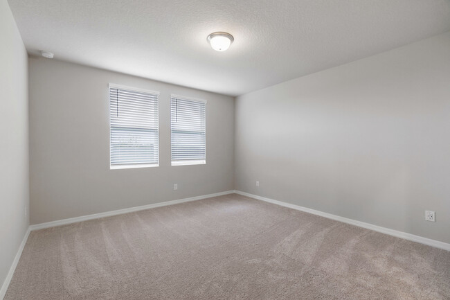 Building Photo - 121 Towns Cir