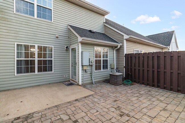 Building Photo - Keswick Place Townhome