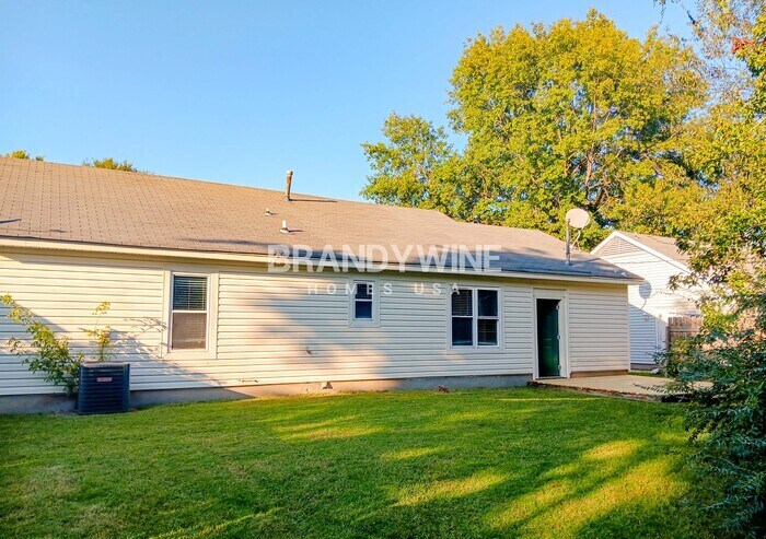 Building Photo - 6895 Southknoll Ave