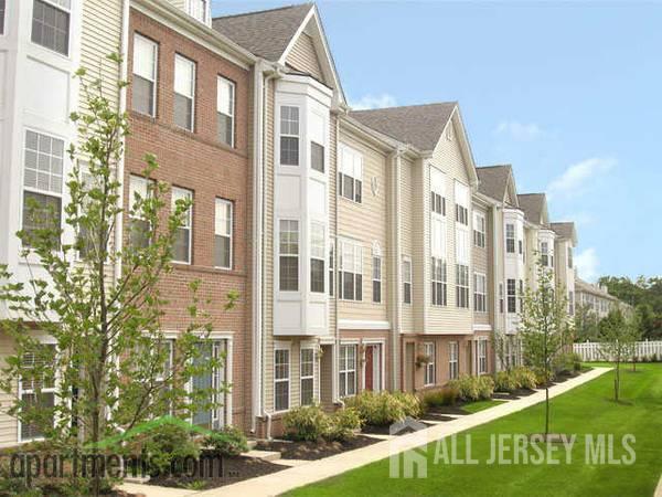 Building Photo - 11 Grzyb Terrace