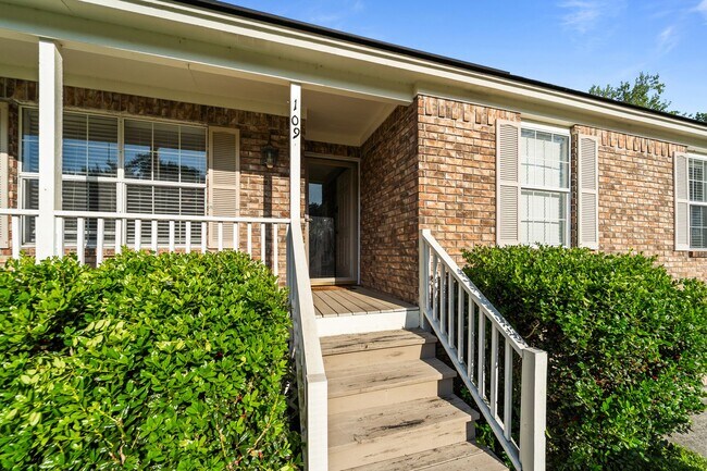 Building Photo - 109 Dry Dock Ct