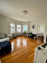 Building Photo - 36 Linden St