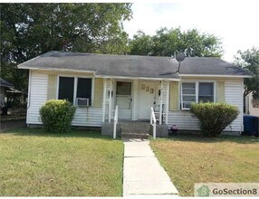 Building Photo - Charming 2-Bedroom Home Near Downtown San Antonio