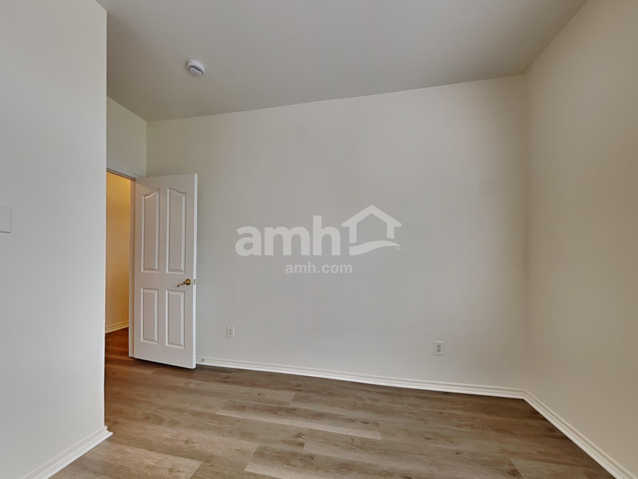 Building Photo - 10608 Cloisters Dr