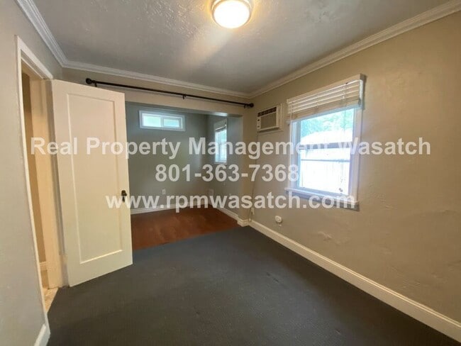 Building Photo - 763 Logan Ave S