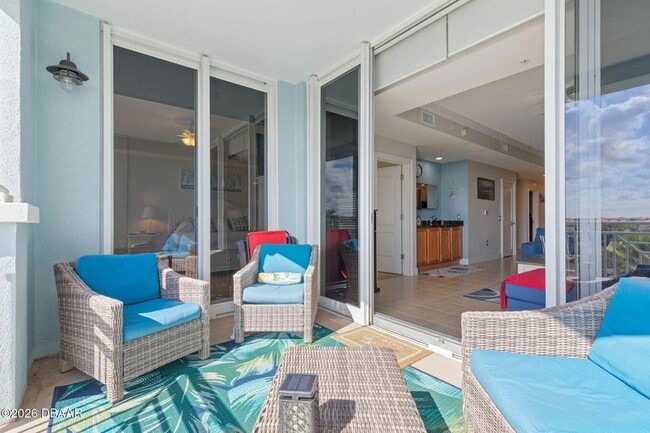 Building Photo - 102 Yacht Harbor Dr