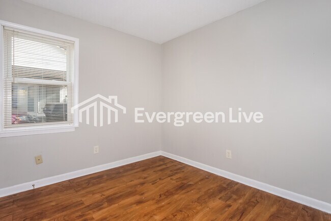 Building Photo - 1507 Mary Jane Ave