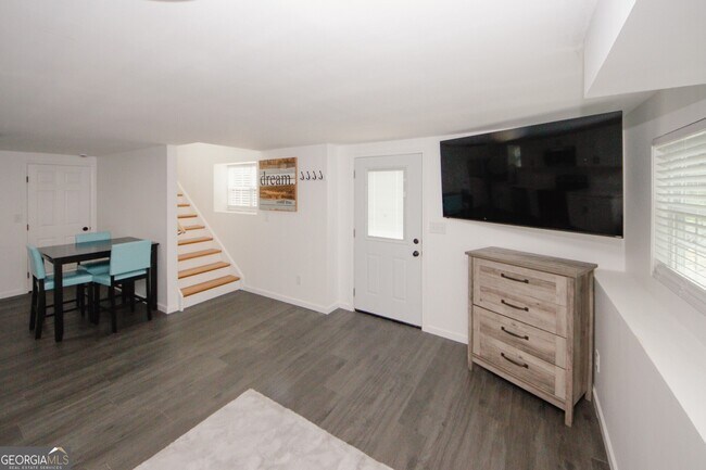 Building Photo - 6157 Orville Dr