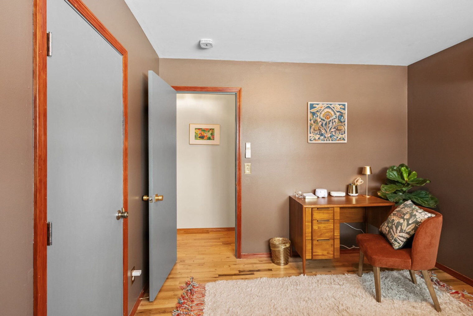 Building Photo - 1114 S Bozeman Ave