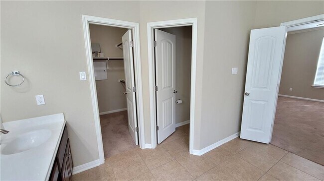 Building Photo - 3017 Open Plain Dr