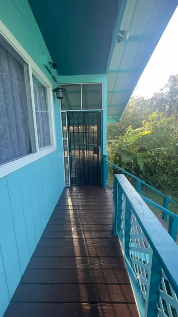 Building Photo - 2BR/1BA Furnished Home – Available June 1 – Screened Lanai, Fiber Internet, W/D