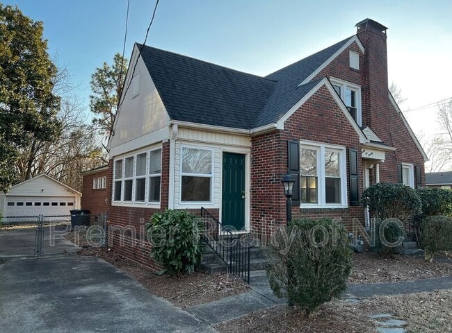 Building Photo - 2220 Elgin Rd