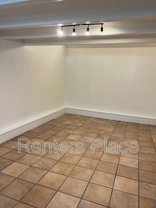 Building Photo - 5746 S Rockford Ave