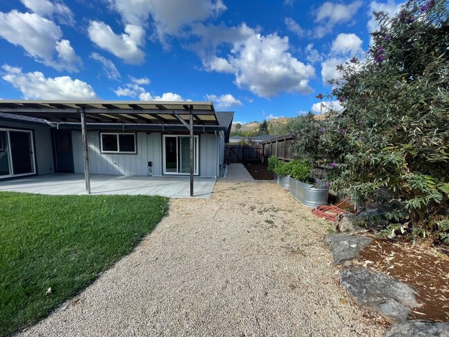 Building Photo - Completely Remodeled Single Level, 3 Bedro...