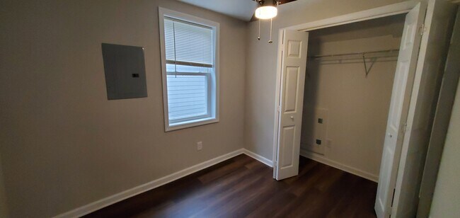 Building Photo - 1605 Douglas Ave