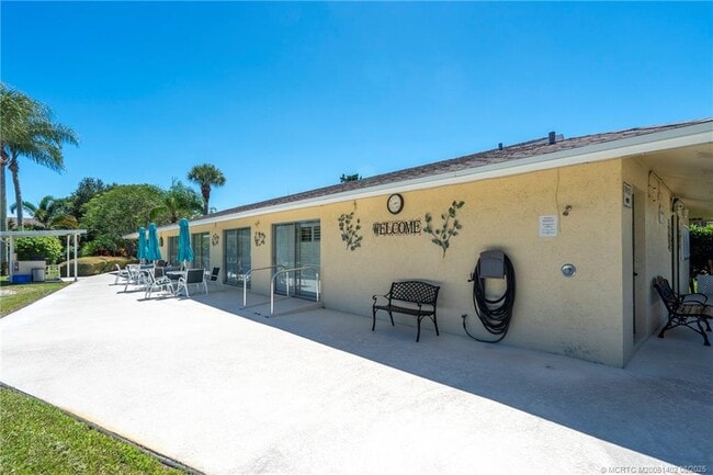 Building Photo - 2950 SE Ocean Blvd