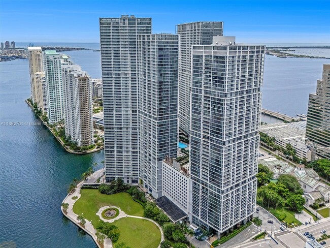 Building Photo - 465 Brickell Ave