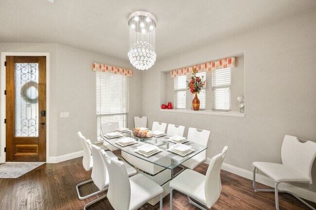 Building Photo - Fully Furnished Home in South Grand Prairi...