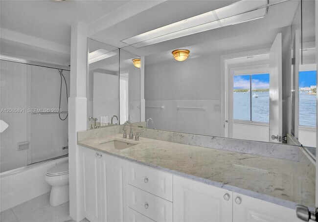 Building Photo - 286 Bal Bay Dr