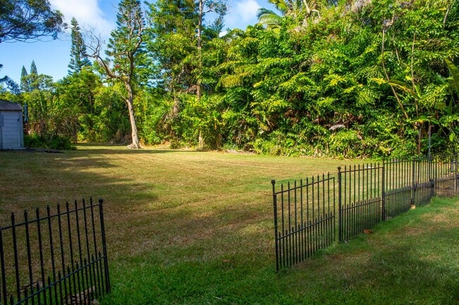 Building Photo - Spacious 4-Bedroom Retreat in Haiku with Stunning Natural Light