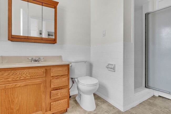 Building Photo - 6120 E Walton St