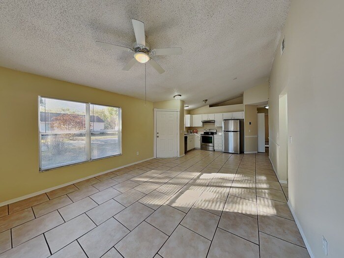 Building Photo - 11102 River Grove Dr