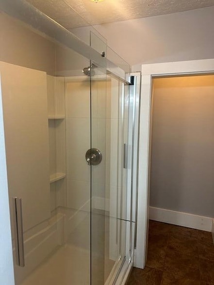 Building Photo - 860 Harle Ave NW