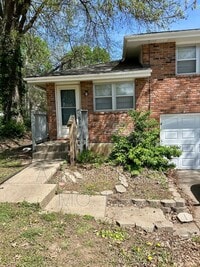 Building Photo - 516 E Short Ave