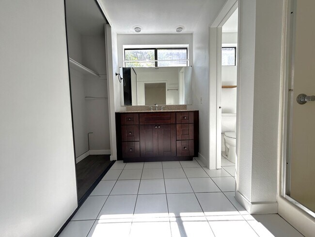 Building Photo - COUNTRY MILE RD POMONA 91766 (2 BED / 2 BATH)