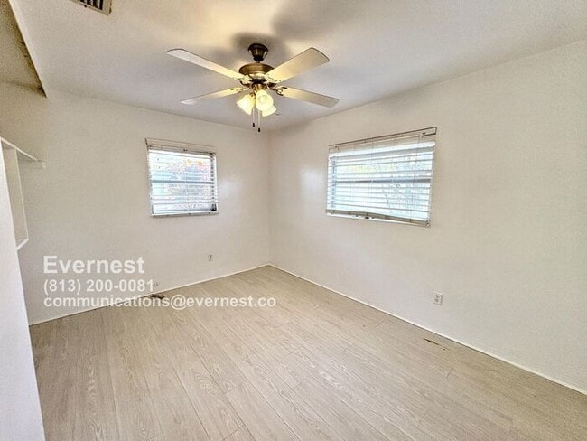 Building Photo - Lovely 3-Bedroom Home in a Convenient Loca...