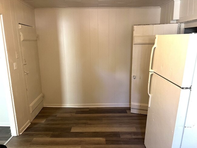 Building Photo - Coming Soon! First Floor Apartment with Bo...