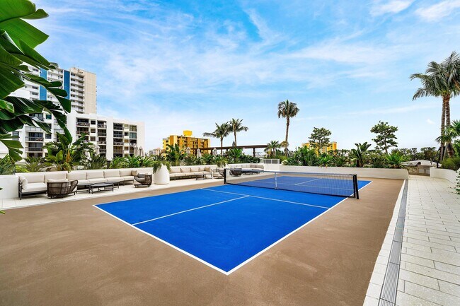 Building Photo - 900 N Ocean Blvd