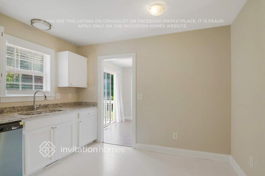 Building Photo - 601 Flicker Ct