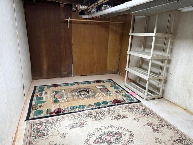 Building Photo - 1139 Hull St