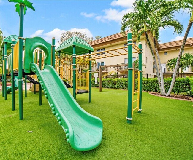 Building Photo - 8650 SW 109th Ave