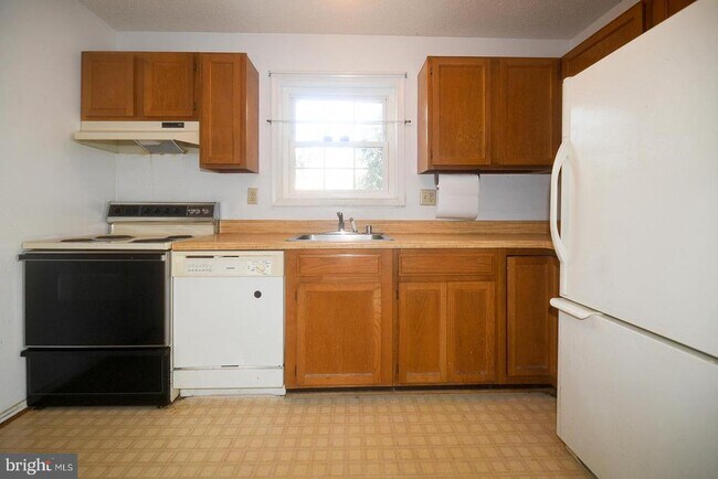 Building Photo - 1114 Ellingwood Dr