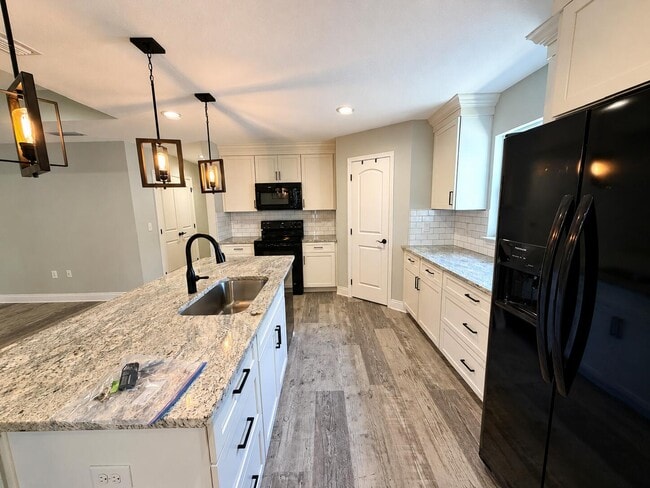 Building Photo - 491 Marker Cove