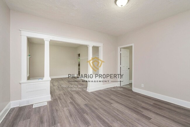 Building Photo - 3-Bedroom Home Near Tuxedo Park with 2-Car Garage, Available NOW!