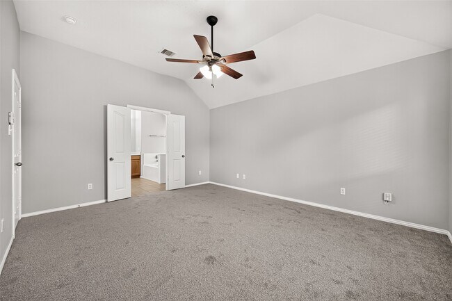 Building Photo - 11915 Lois Ln Dr